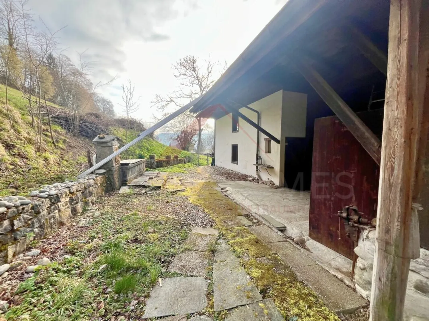 Charming farmhouse with large plot and development potential in Unterkulm (AG) - Photo 6 of 13