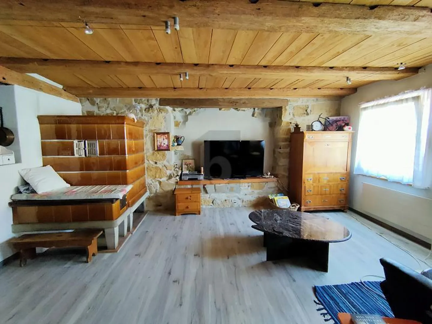 MEHRFAMILIENHAUS ZENTRAL GELEGEN - Photo 1 sur 6