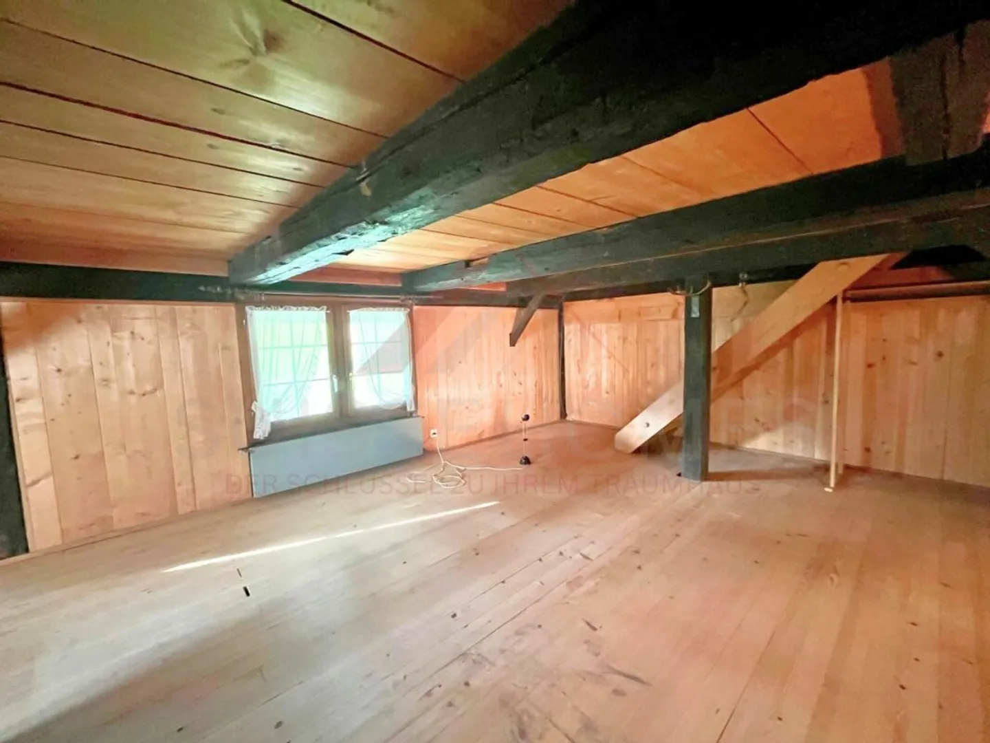 Charming farmhouse with large plot and development potential in Unterkulm (AG) - Photo 8 of 13