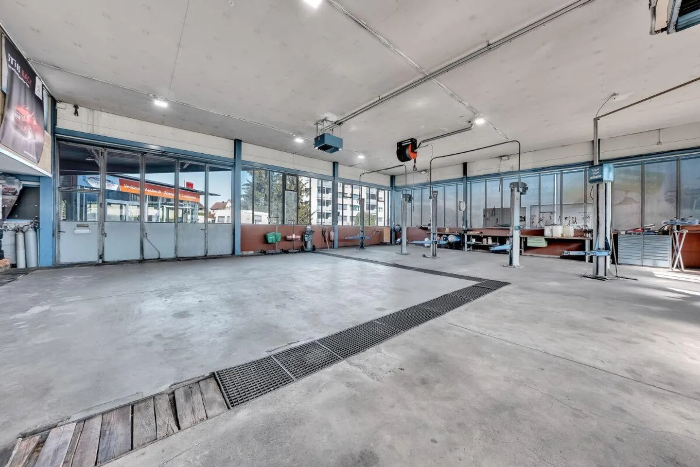 Commercial Space for Automotive - Photo 4 of 8