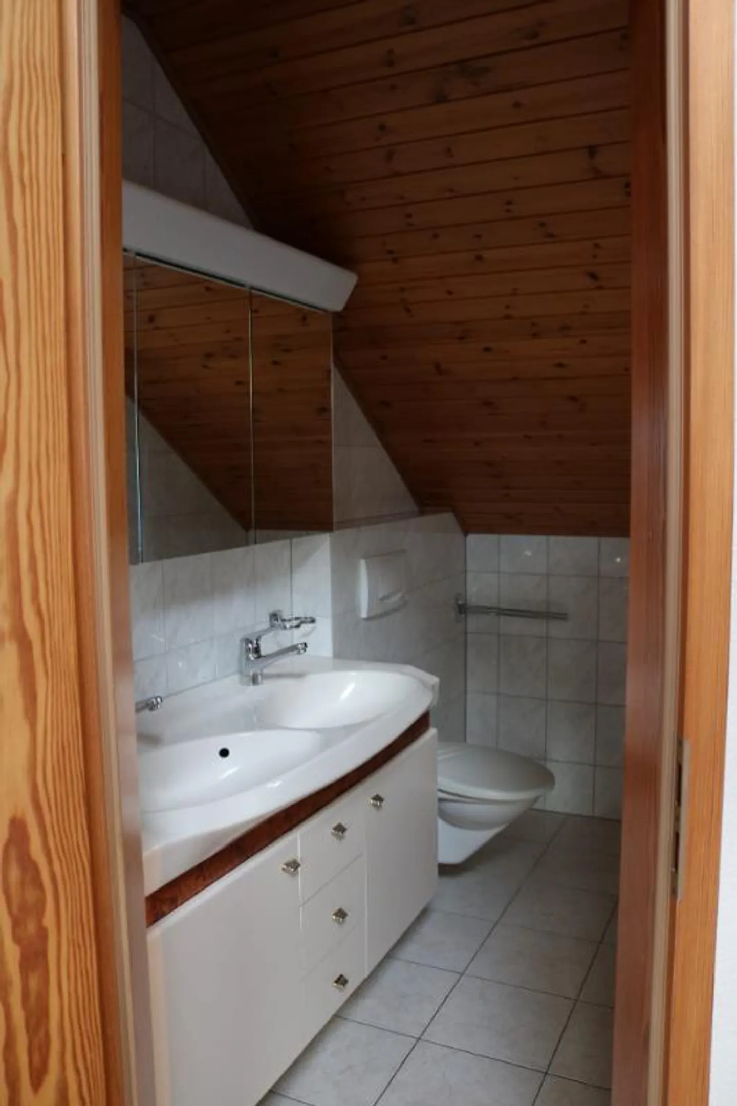 Appartement sous les combles de 6,5 pièces - Photo 5 sur 5