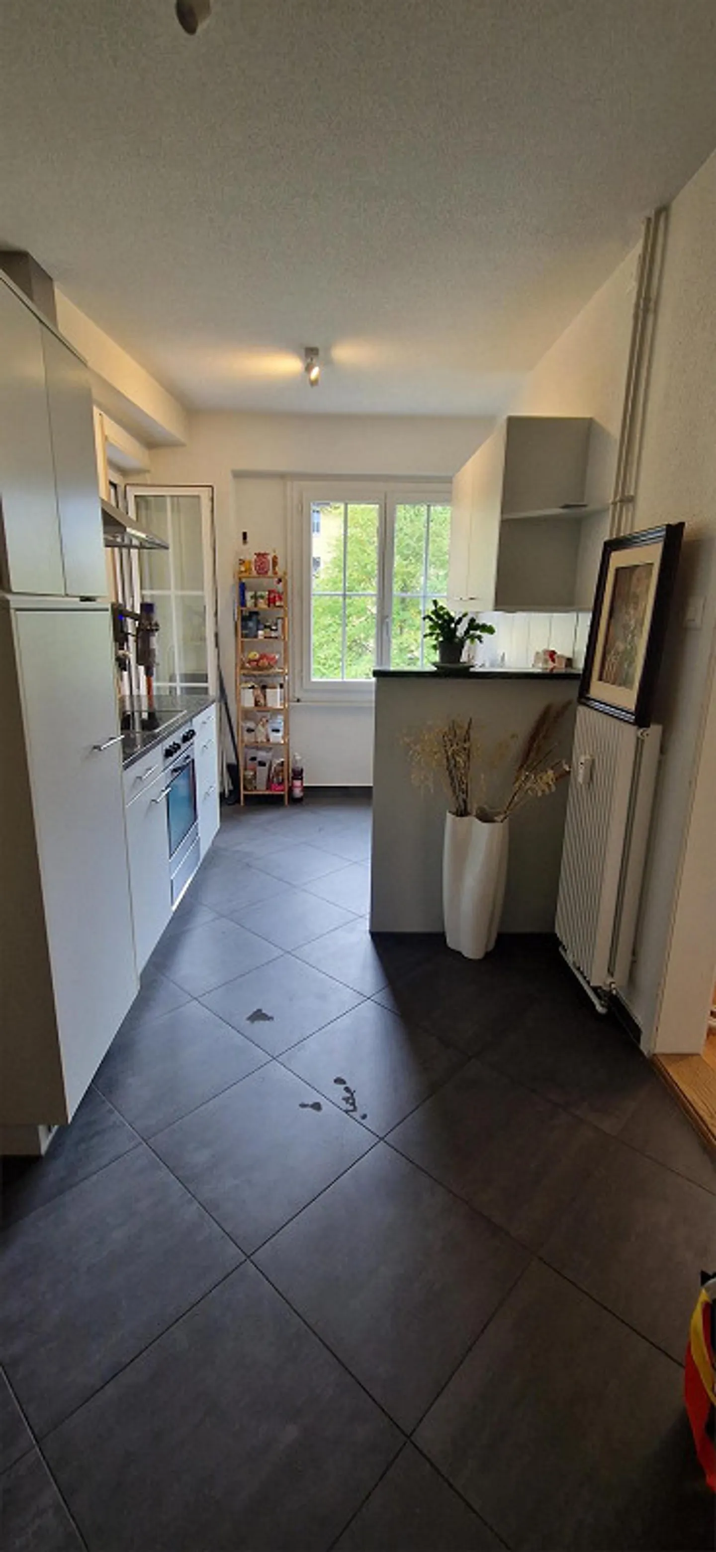 Helle & gemütliche 2.5-Zimmer-Wohnung mit Balkon im beliebten Rossfeld - Photo 1 of 10