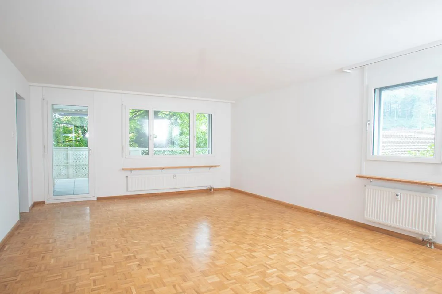 Ampio appartamento di 4,5 stanze in un ambiente curato - Foto 3 di 10