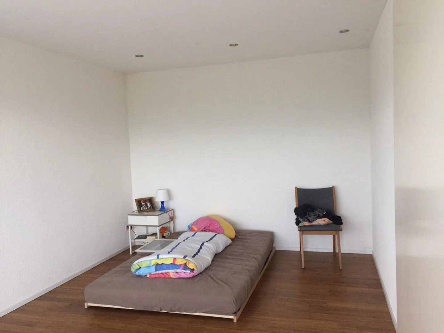 Beautiful basement apartment - Photo 6 of 9