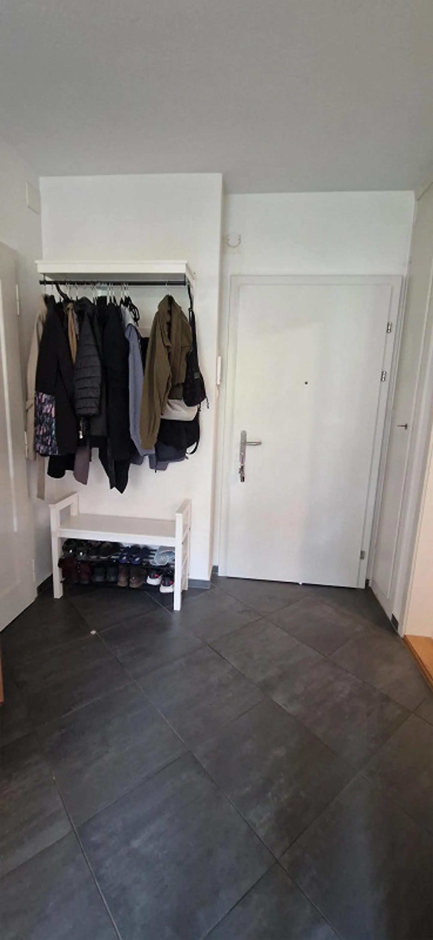 Helle & gemütliche 2.5-Zimmer-Wohnung mit Balkon im beliebten Rossfeld - Photo 3 of 10