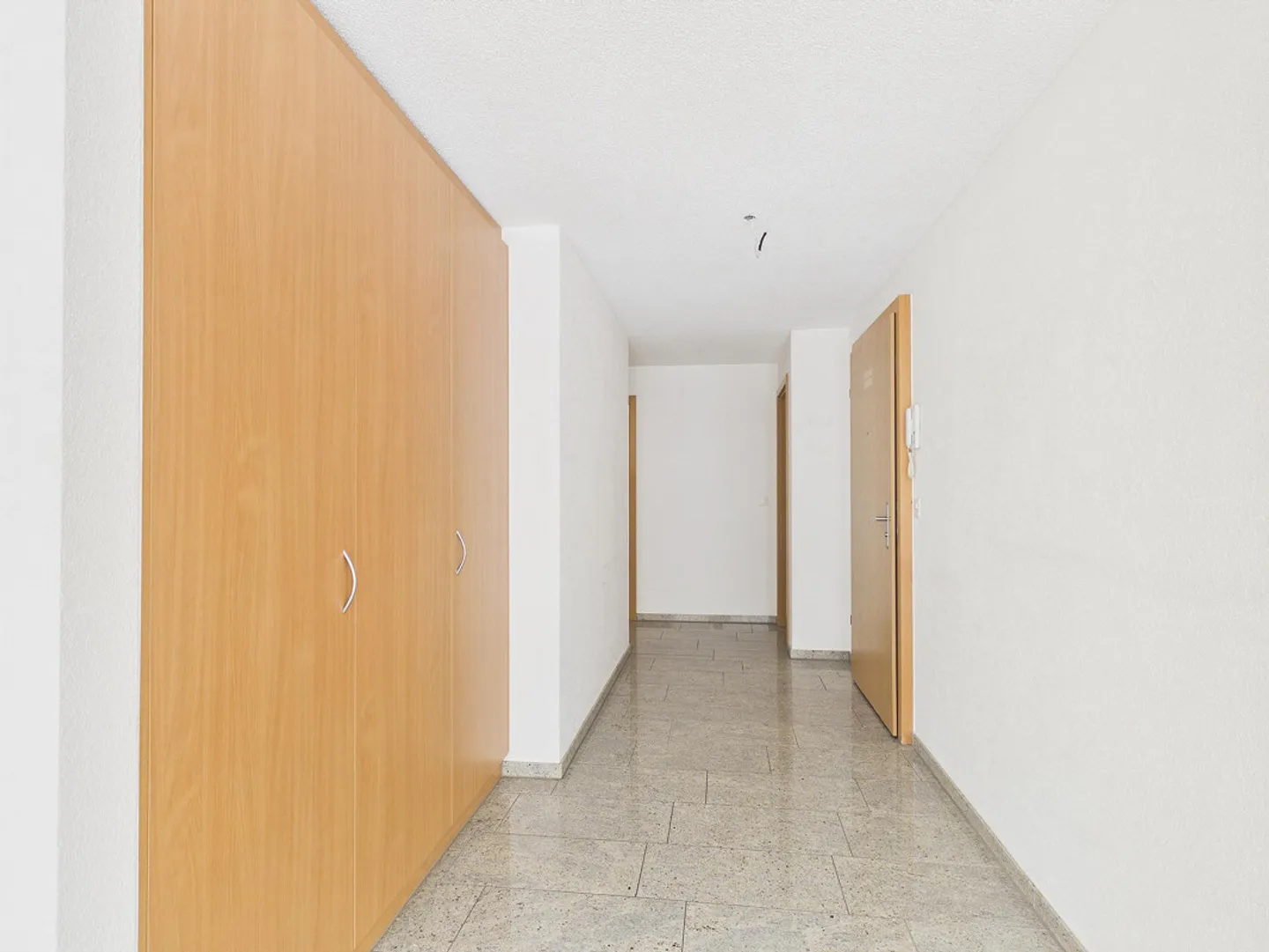 Vivere elegante con loggia in un quartiere popolare a Visp - Foto 1 di 11