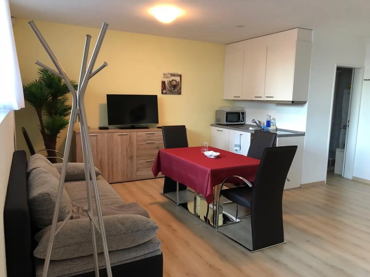 Möblierte 1.5 Zimmer Einliegerwohnung in 8047 Zürich zw. Albisrieden u - Photo 6 sur 8