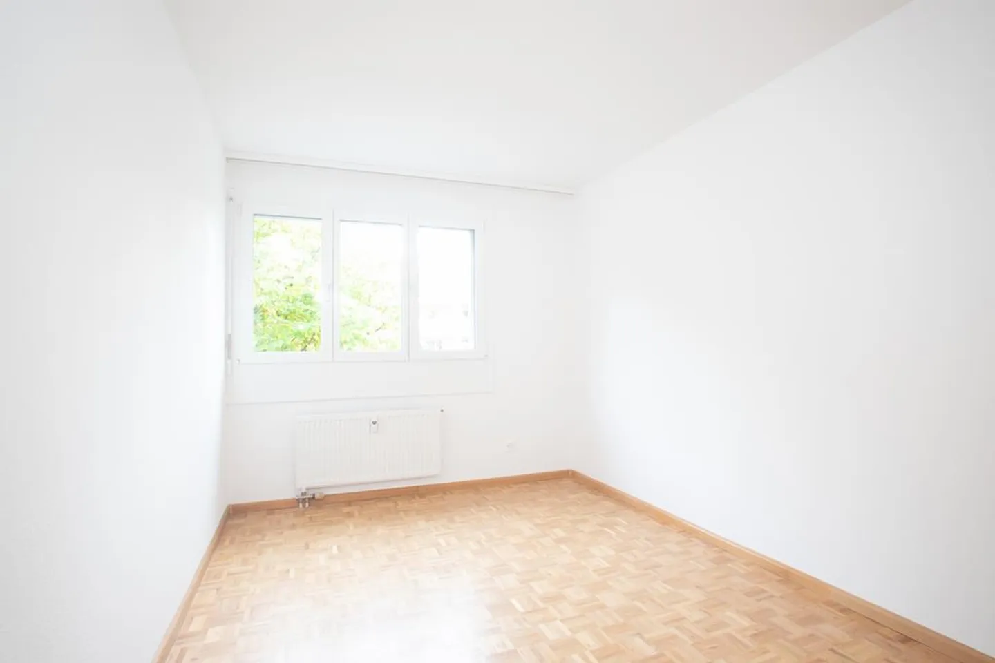 Ampio appartamento di 4,5 stanze in un ambiente curato - Foto 5 di 10