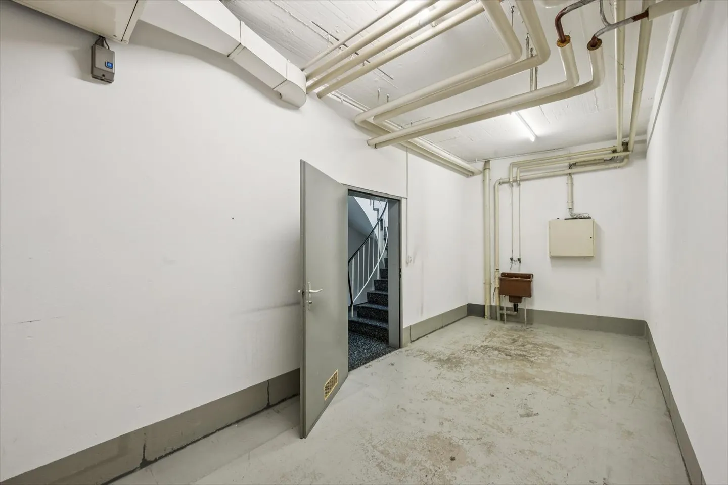 Espace commercial attrayant avec grande vitrine dans un emplacement de choix - Photo 10 sur 10