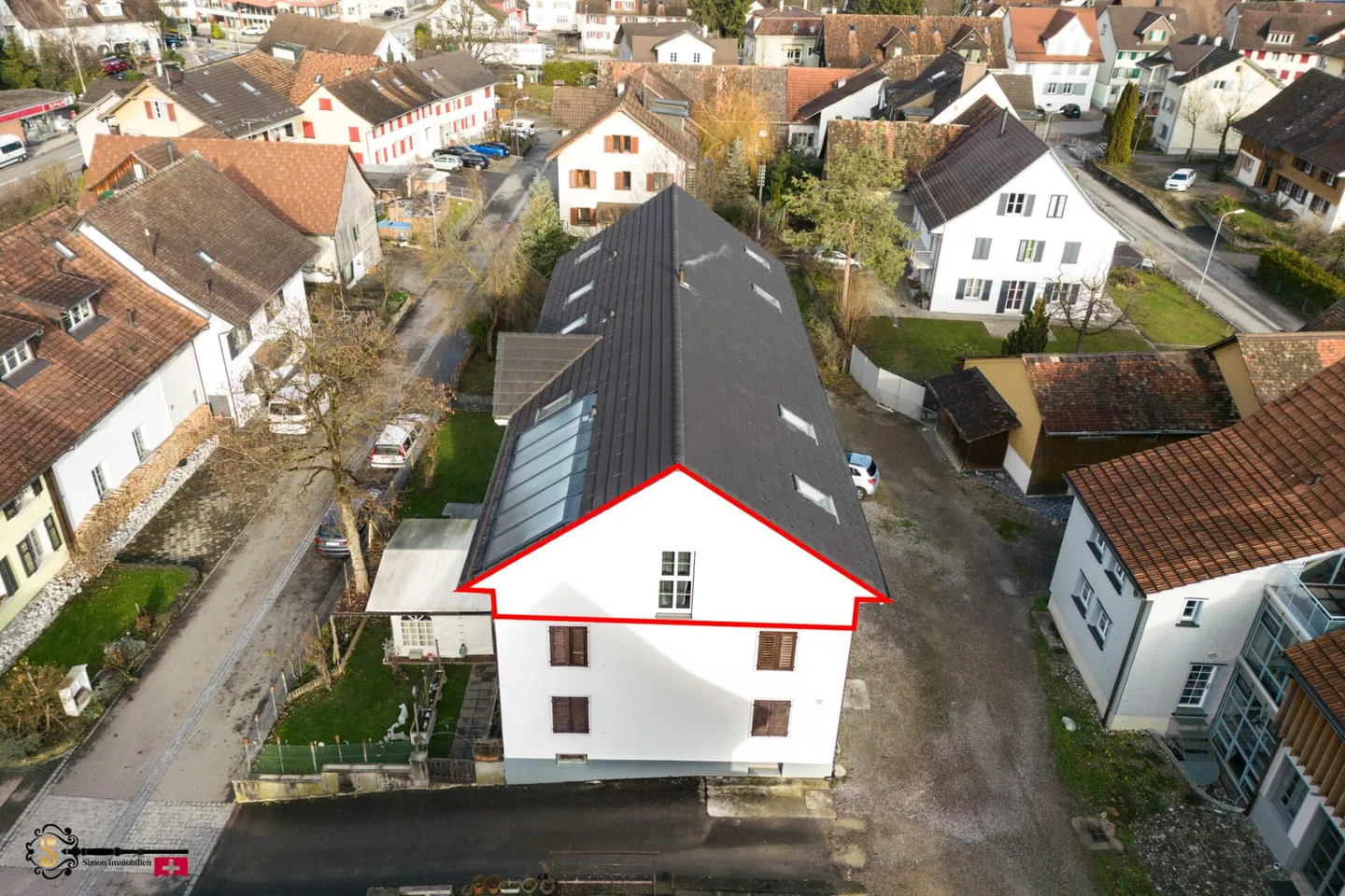 Loft-like living under the roof - Photo 2 of 10