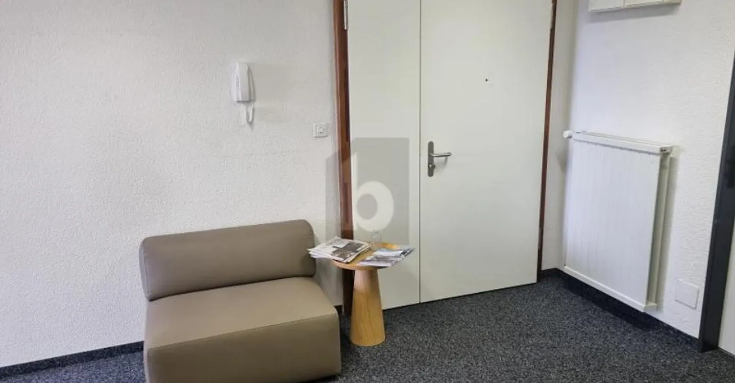 ESPACE DE TRAVAIL AVEC VUE PANORAMIQUE - Photo 3 sur 5