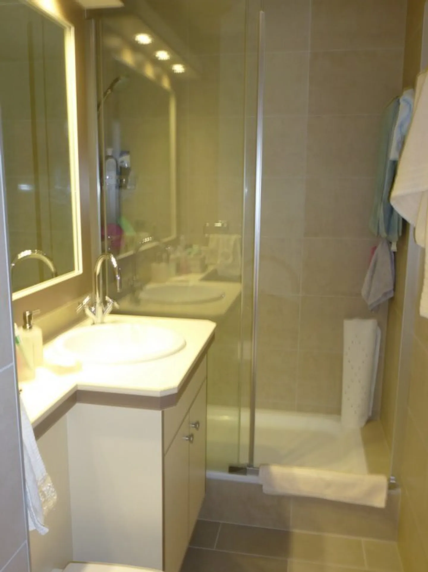 Möbliertes Apartment mit Balkon - Foto 4 von 5