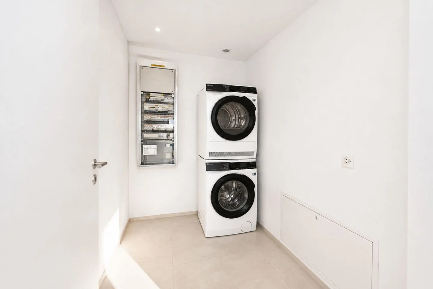 Exclusive 4.5-Room Apartment - Photo 7 of 12