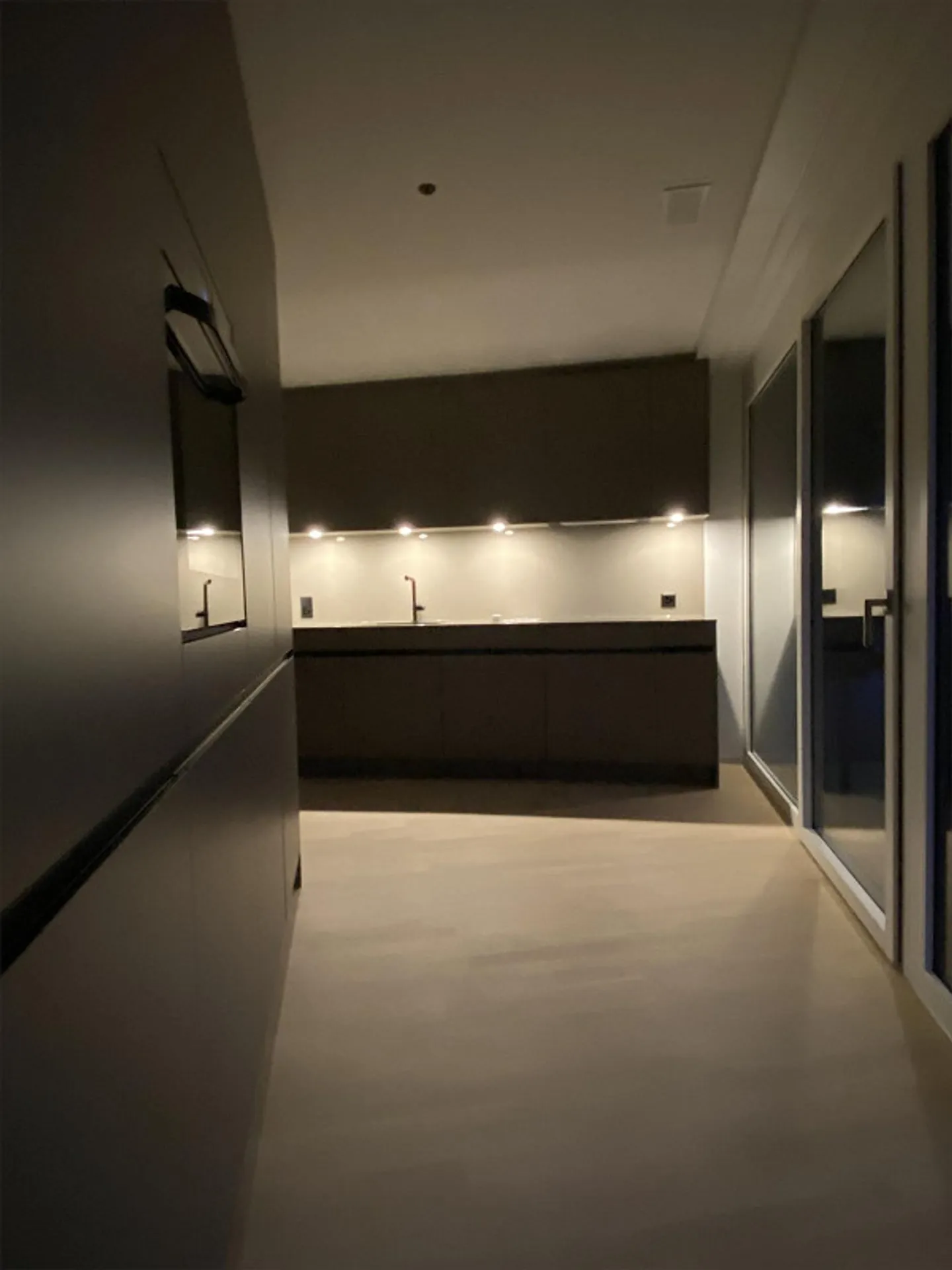 Appartement lumineux 3½ pièces - Photo 3 sur 8