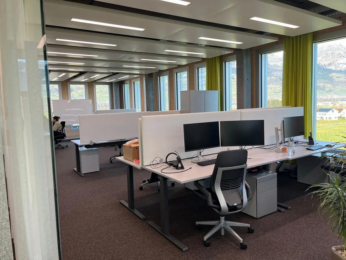 offices - Photo 4 of 8