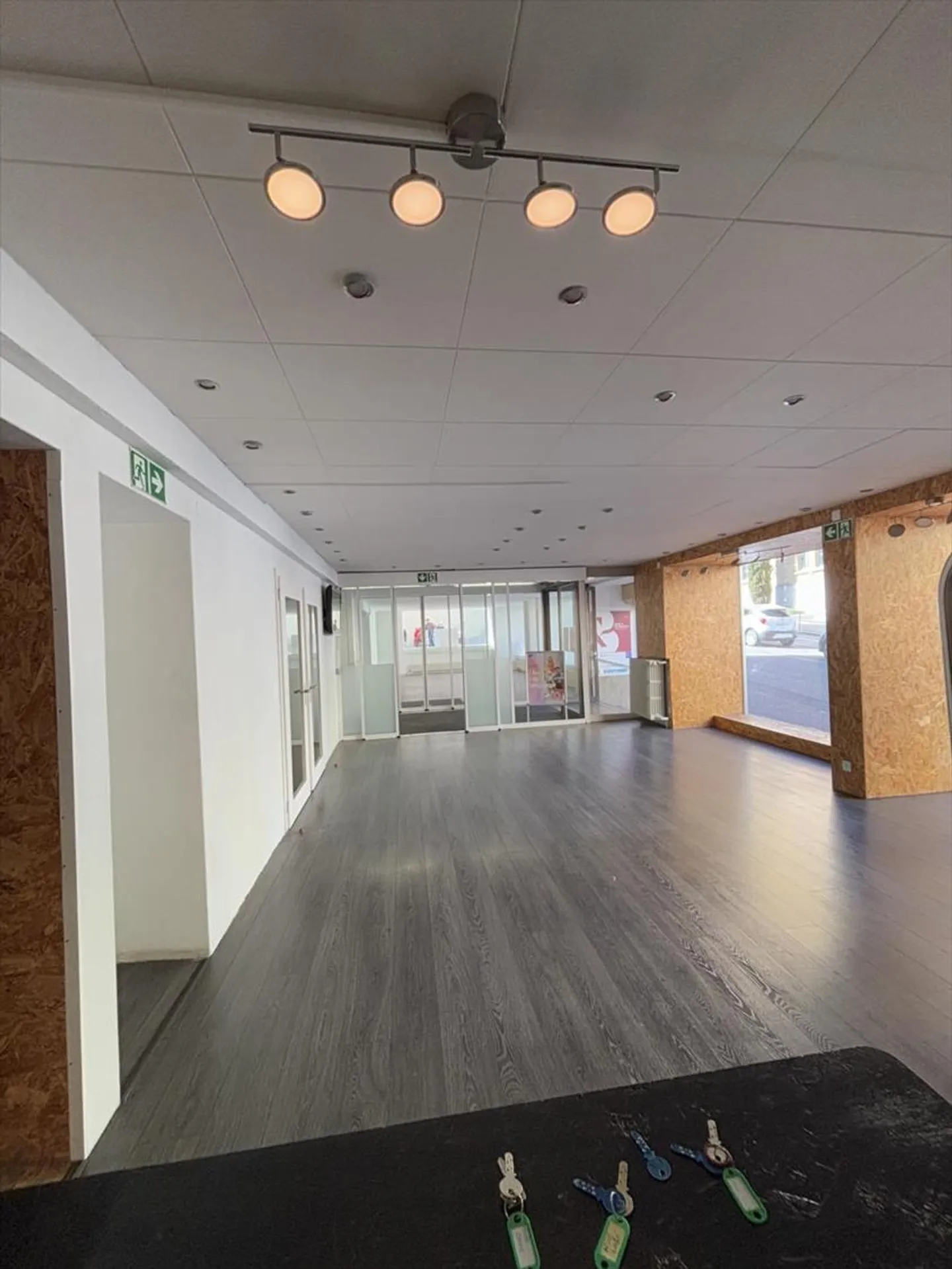 Commercial Space - Photo 5 of 12