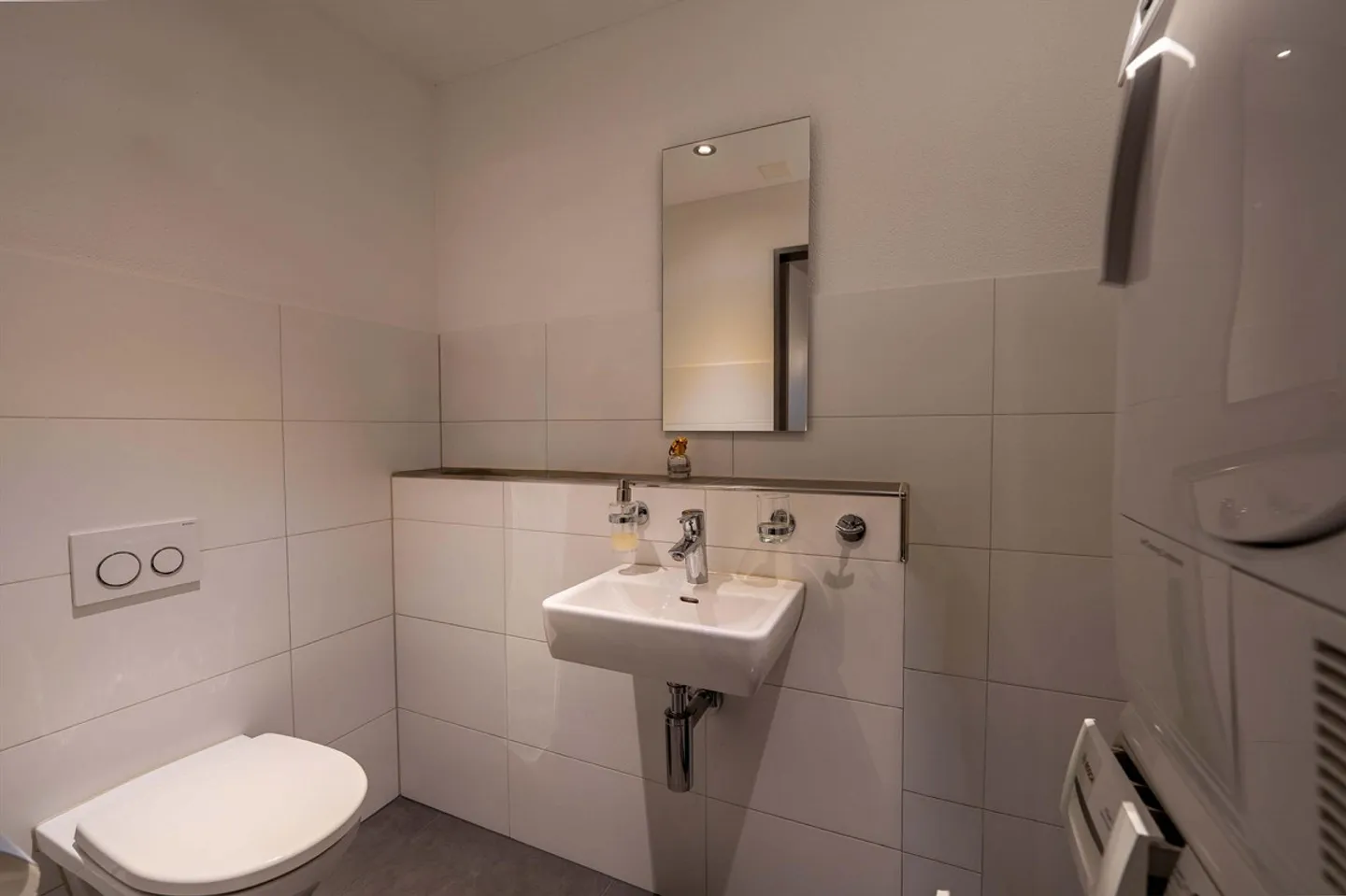 Ampio appartamento di 2,5 locali nel centro di Triengen - Foto 4 di 5