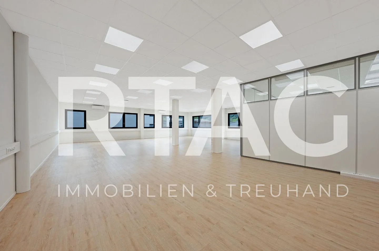 bureaux - Photo 1 sur 12