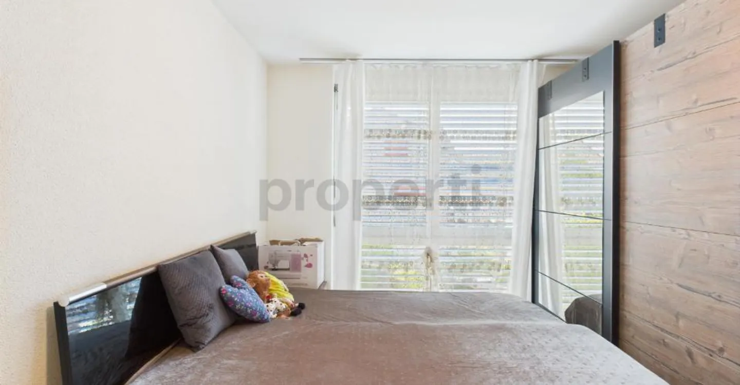 Ein Zuhause, das überzeugt  4.5 Zimmer mit neuer Küche - Photo 7 sur 13
