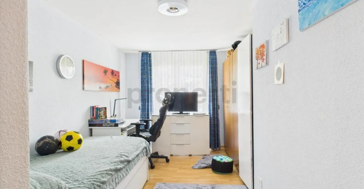 Ein Zuhause, das überzeugt  4.5 Zimmer mit neuer Küche - Photo 8 sur 13