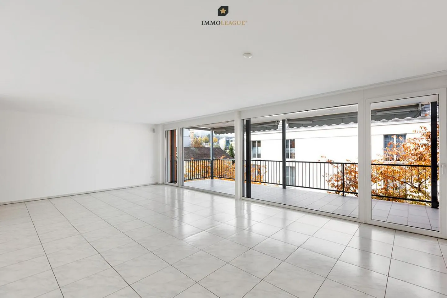 Spacious and Comfortable in a Central Prime Location. - Photo 2 of 15