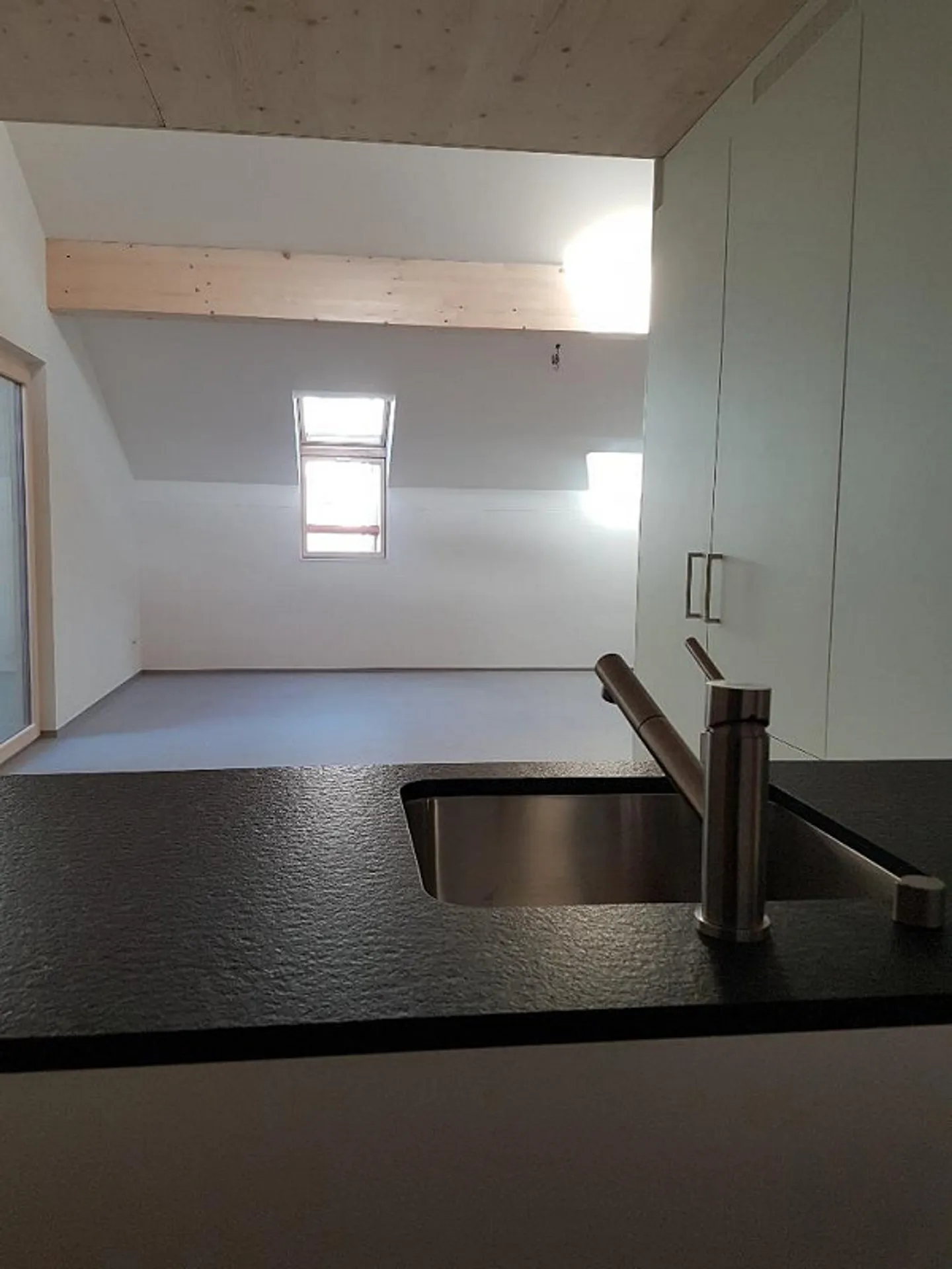 5 "L'inhabituel" appartement en attique / galerie de 3 pièces avec balcon - Photo 9 sur 21