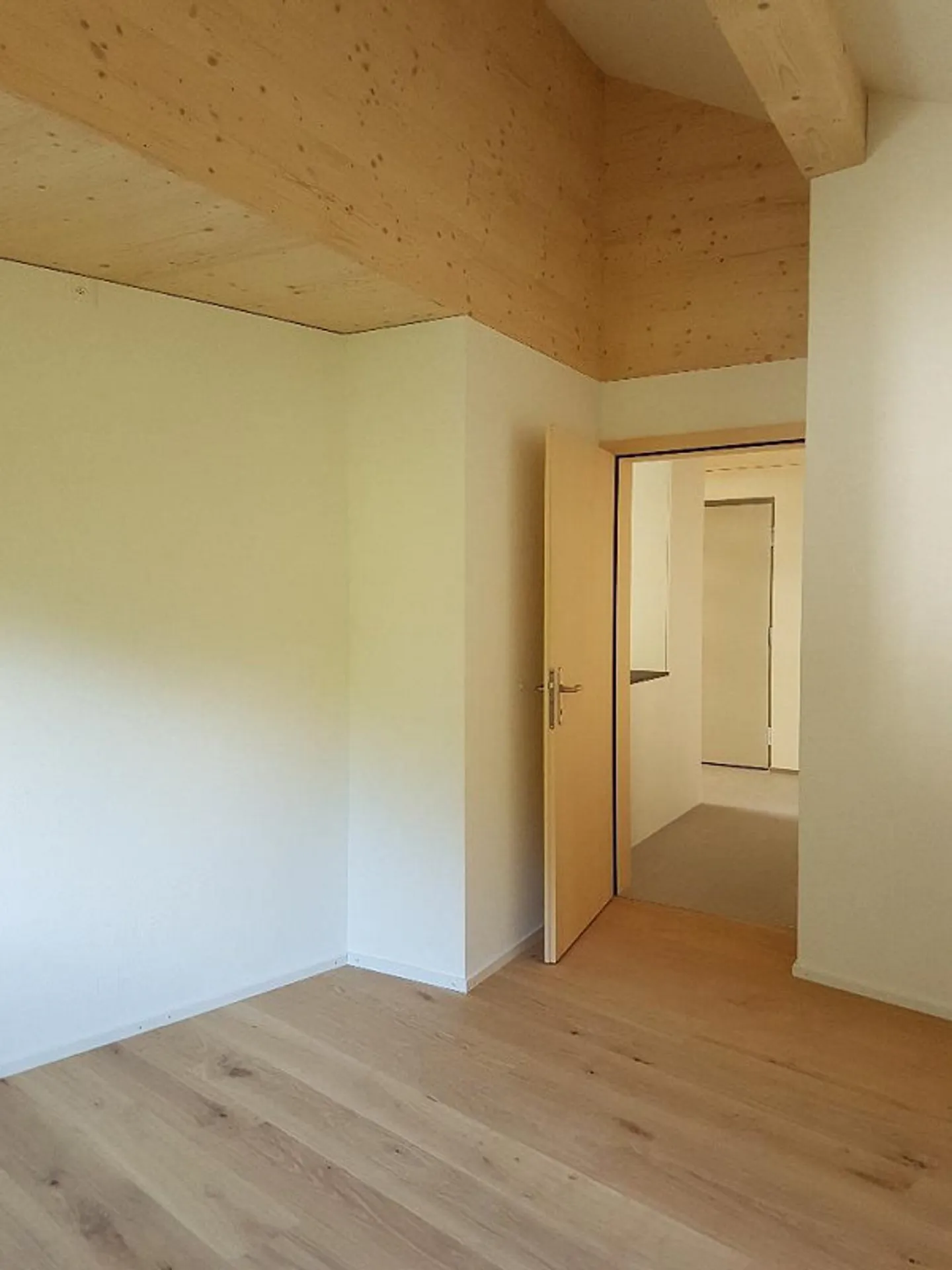 5 "L'inhabituel" appartement en attique / galerie de 3 pièces avec balcon - Photo 12 sur 21