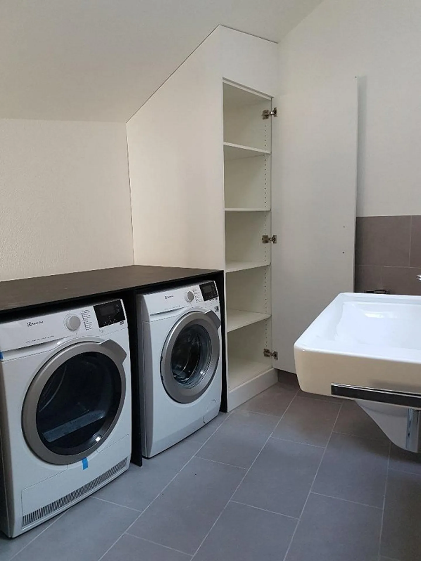 5 "L'inhabituel" appartement en attique / galerie de 3 pièces avec balcon - Photo 16 sur 21