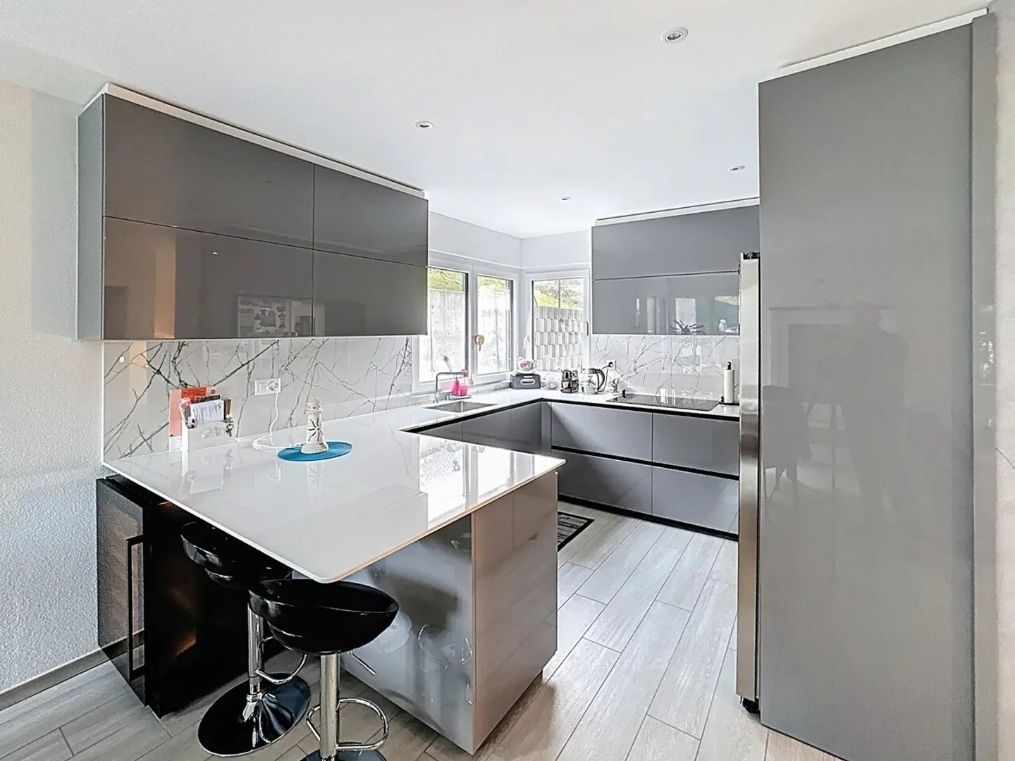 Neuere Triplex-Villa - Foto 2 von 13