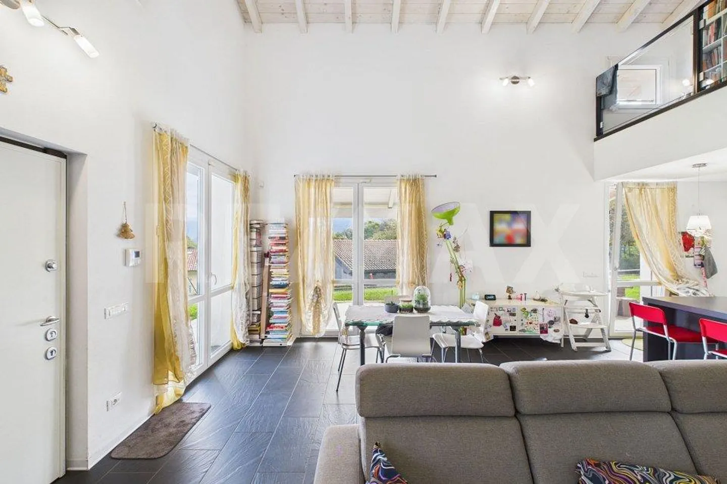 CADEGLIANO-VICONAGO (VA) - Modernes, ruhiges Haus mit Panoramasicht und Erweiterungsmöglichkeit - Foto 5 di 13