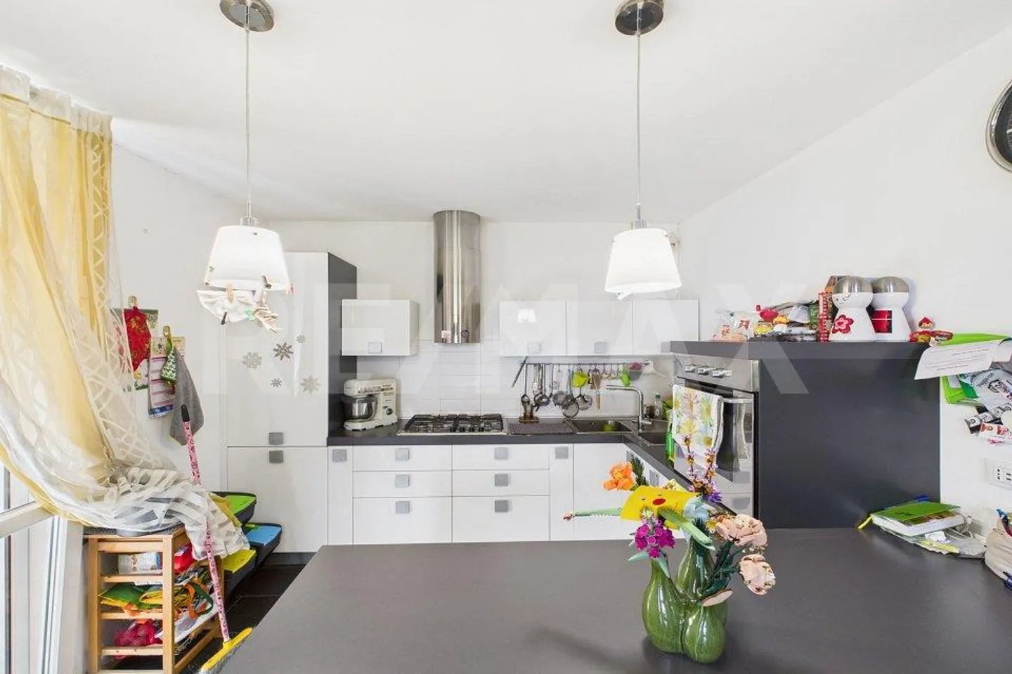 CADEGLIANO-VICONAGO (VA) - Modernes, ruhiges Haus mit Panoramasicht und Erweiterungsmöglichkeit - Foto 10 di 13