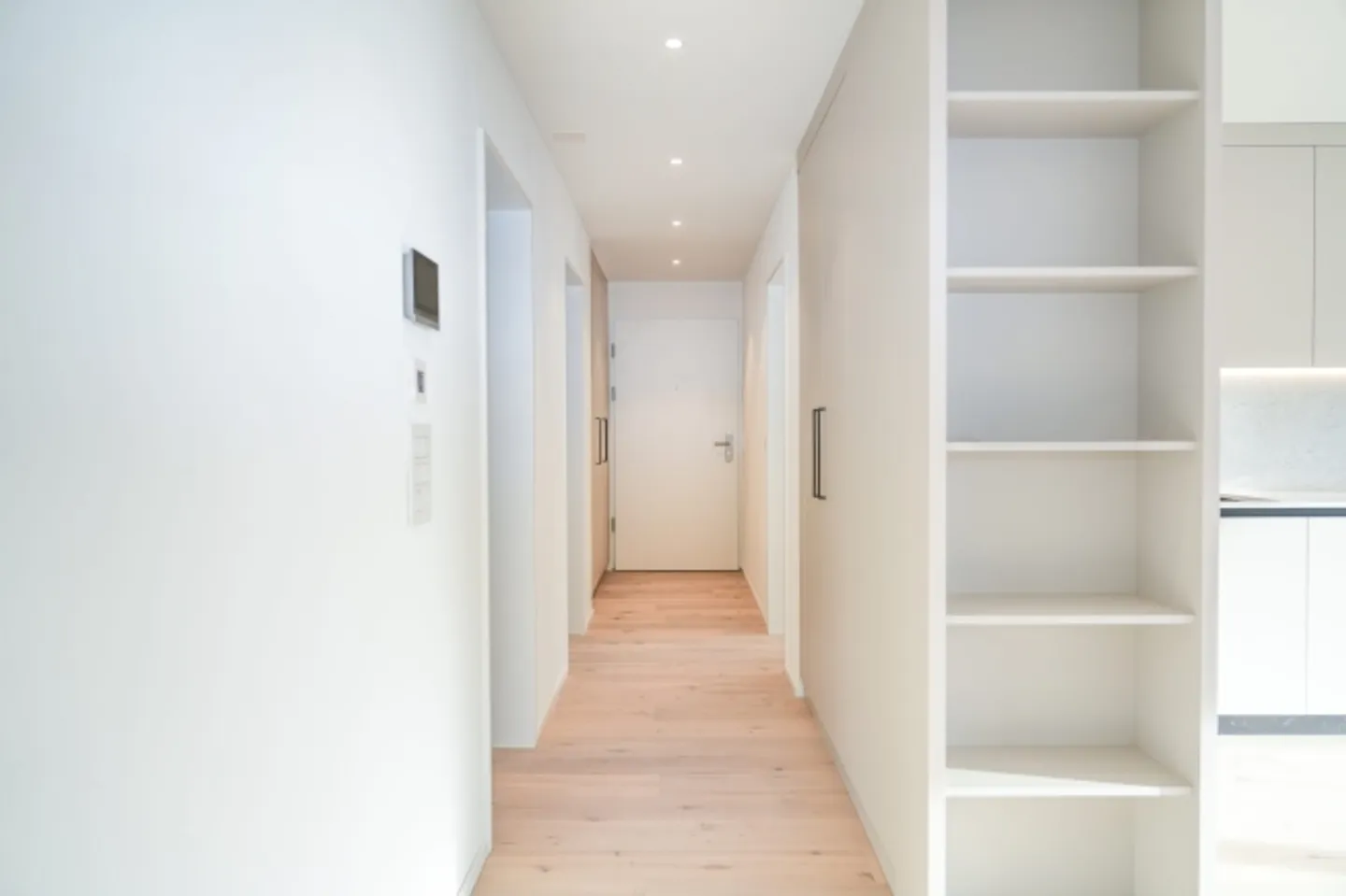 4.5 stanze nuova costruzione con balcone di 40 m² a Grenchen - prima occupazione - Foto 5 di 13