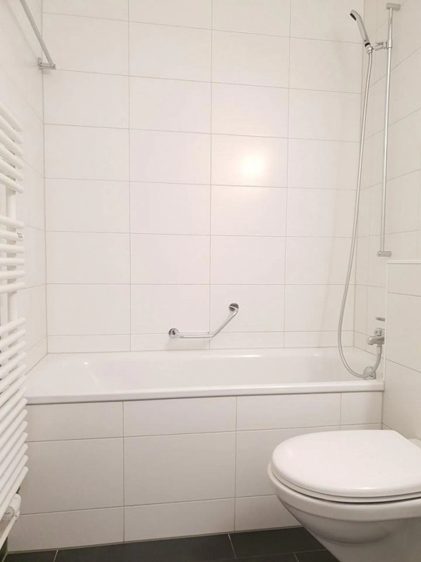 Practical, modern and centrally located living! - Photo 3 of 6