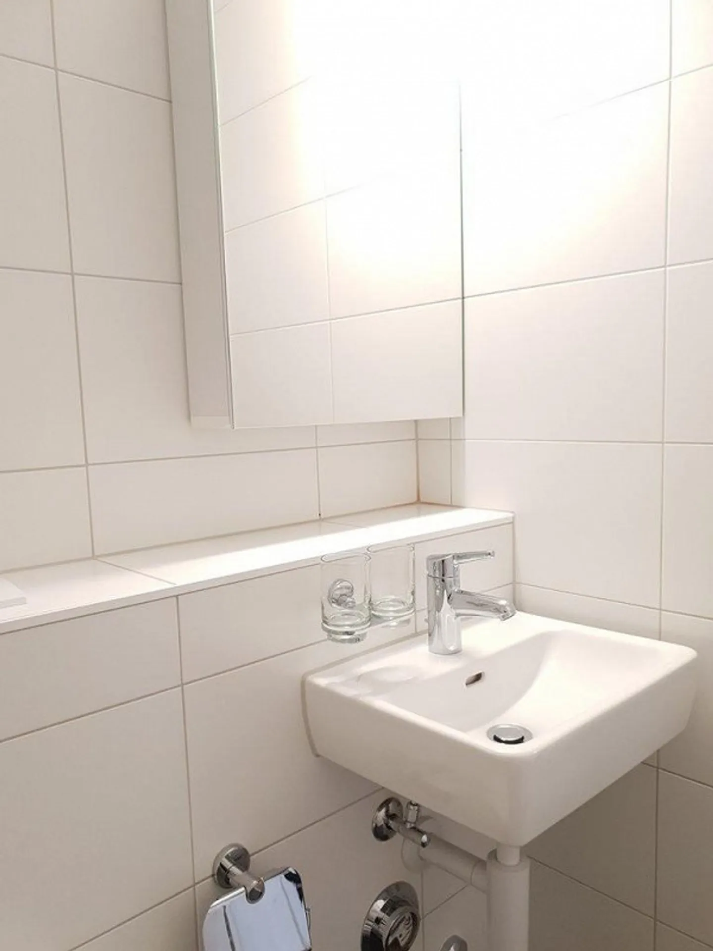 Practical, modern and centrally located living! - Photo 4 of 6