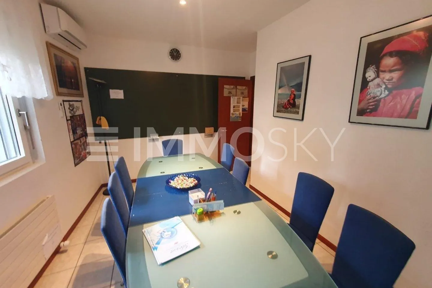 Bureau élégant et accueillant pour études et professionnels - Photo 2 sur 4