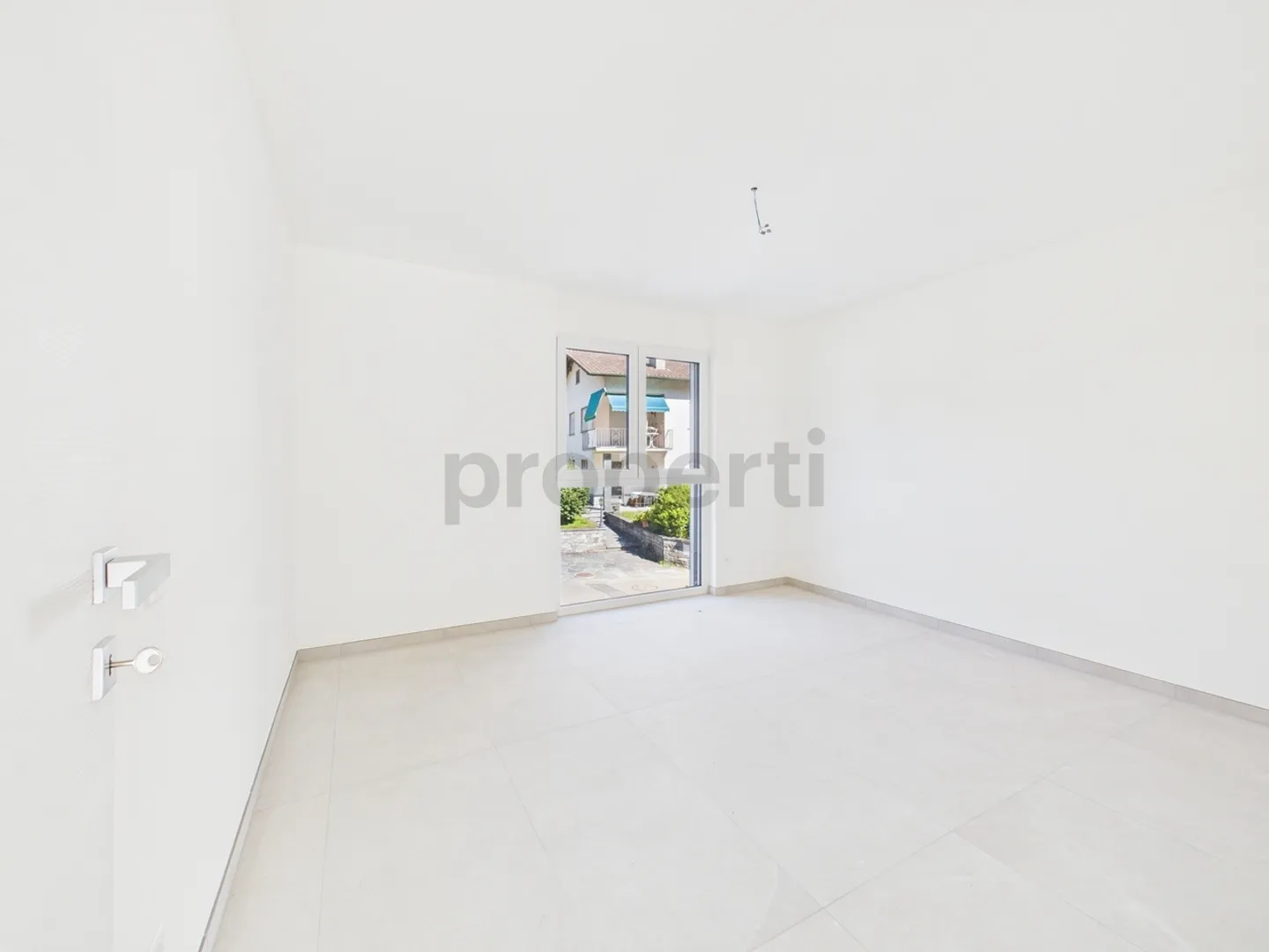 Modern apartment on the ground floor primary residence - Photo 10 of 13