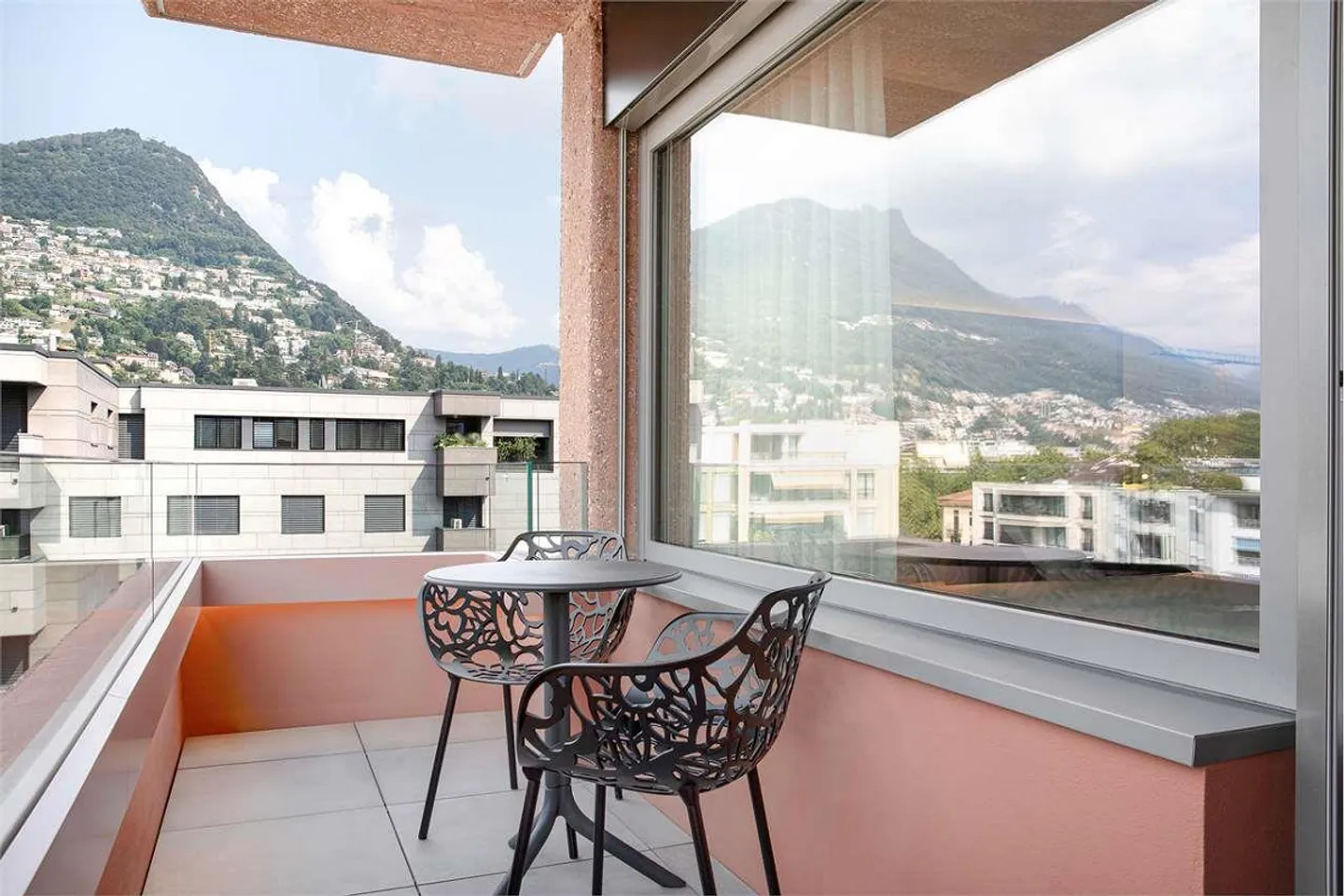 Lugano furnished apartments for short stays - Photo 1 of 10