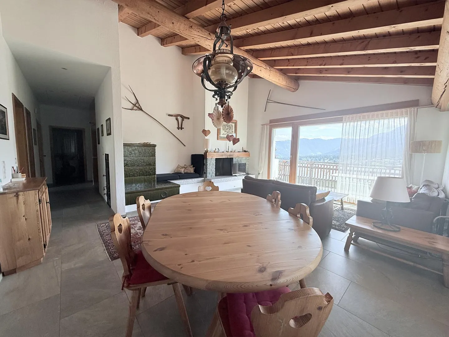 Beautiful 4.5-room attic apartment in Flims – furnished from December 1, 2026 - Photo 1 of 7