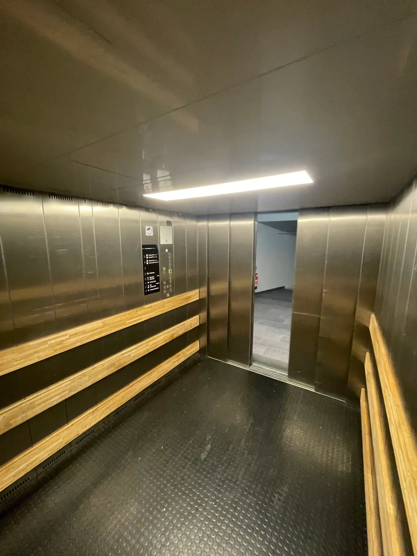 Magnifico Open Space/Ufficio di 240 m2 a Meyrin in AFFITTO - Foto 4 di 6