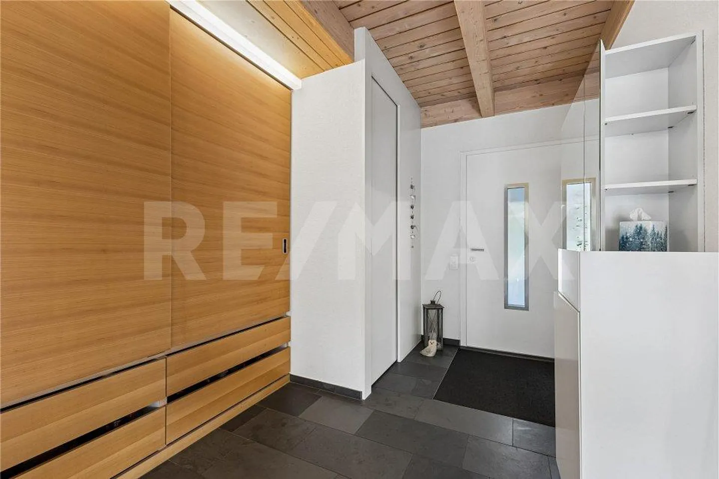 Maison individuelle bien entretenue avec une atmosphère de vie accueillante - Photo 7 sur 13