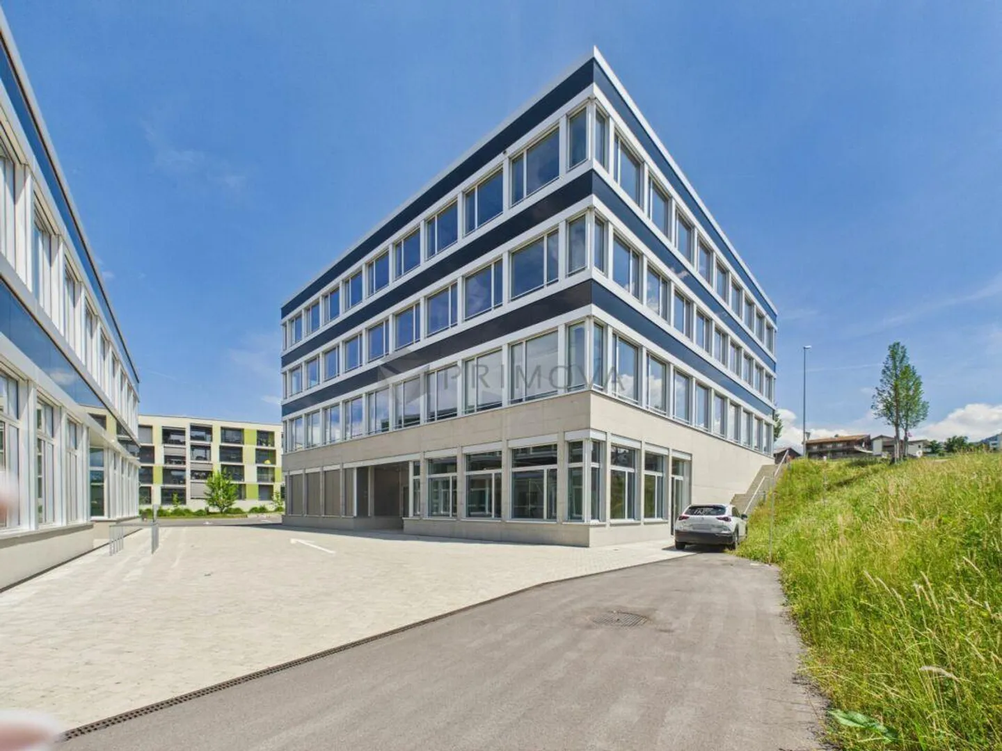 Viel Platz für deine Visionen: Neuwertiger Allrounder-Raum im Herze... - Foto 1 di 7