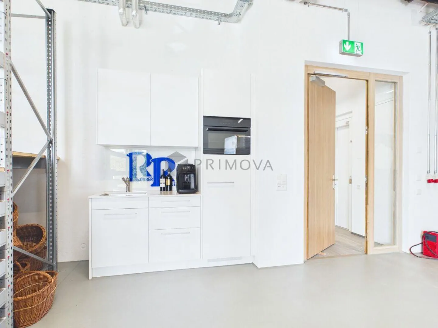 Viel Platz für deine Visionen: Neuwertiger Allrounder-Raum im Herze... - Foto 5 di 7