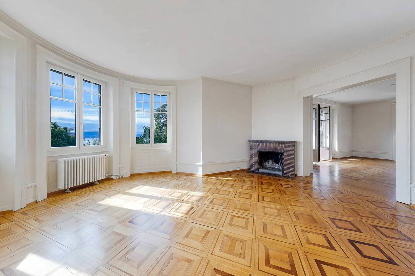 Exceptional 5.5-room apartment with 2 balconies on the top floor, just steps from Ouchy. - Photo 1 of 8