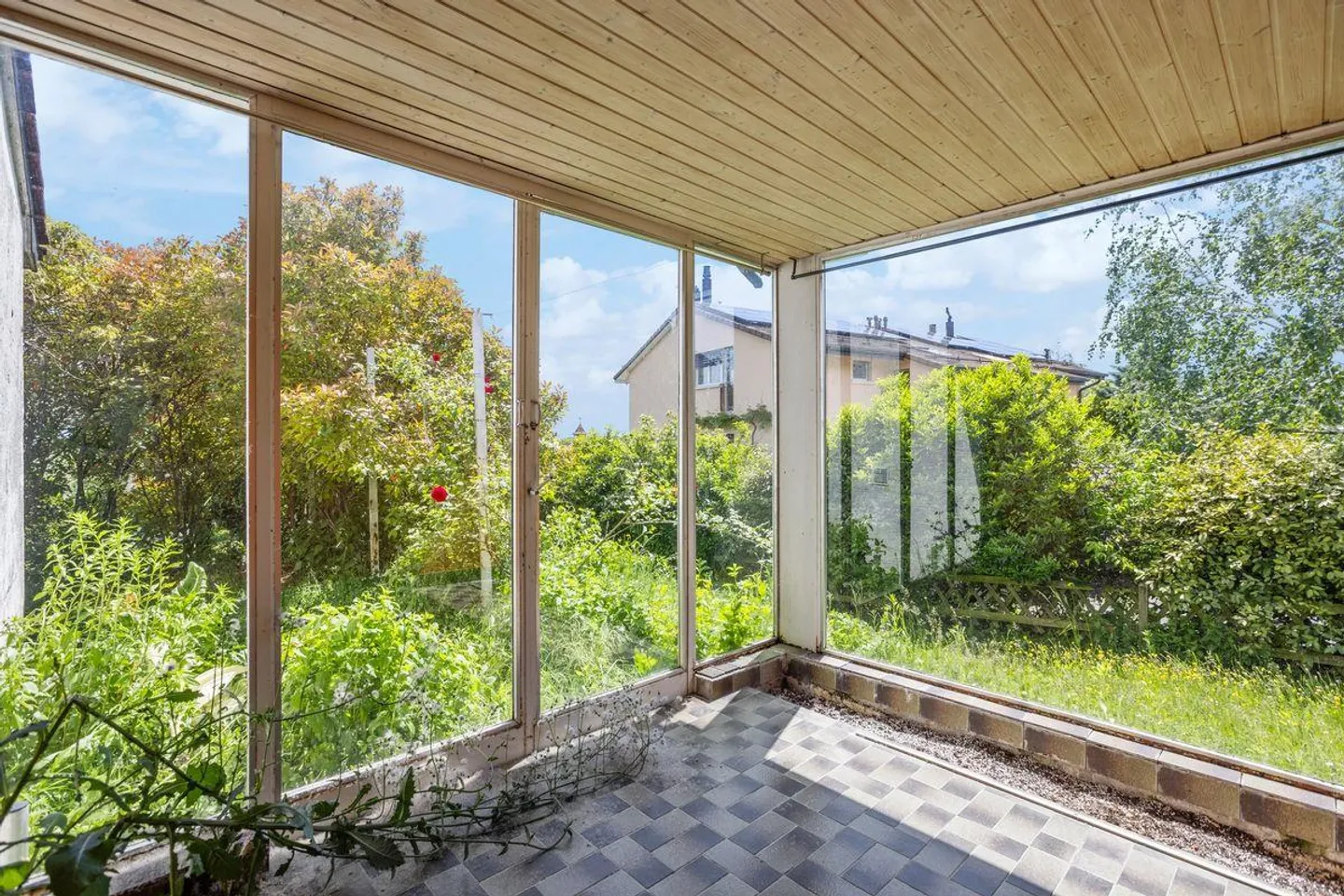 Einfamilienhaus zu renovieren in Colombier (VD) - Foto 3 von 13