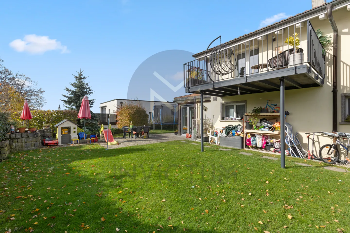 Charmant appartement de 5.5 pièces avec jardin privé de 168m2 - Photo 1 sur 15