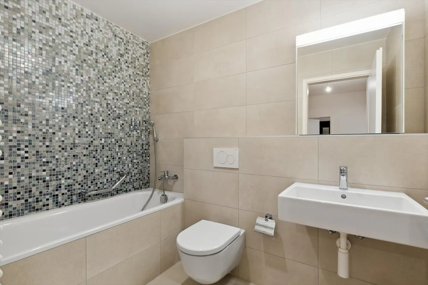 Un appartamento di alta classe a due passi dalla stazione - Foto 10 di 11