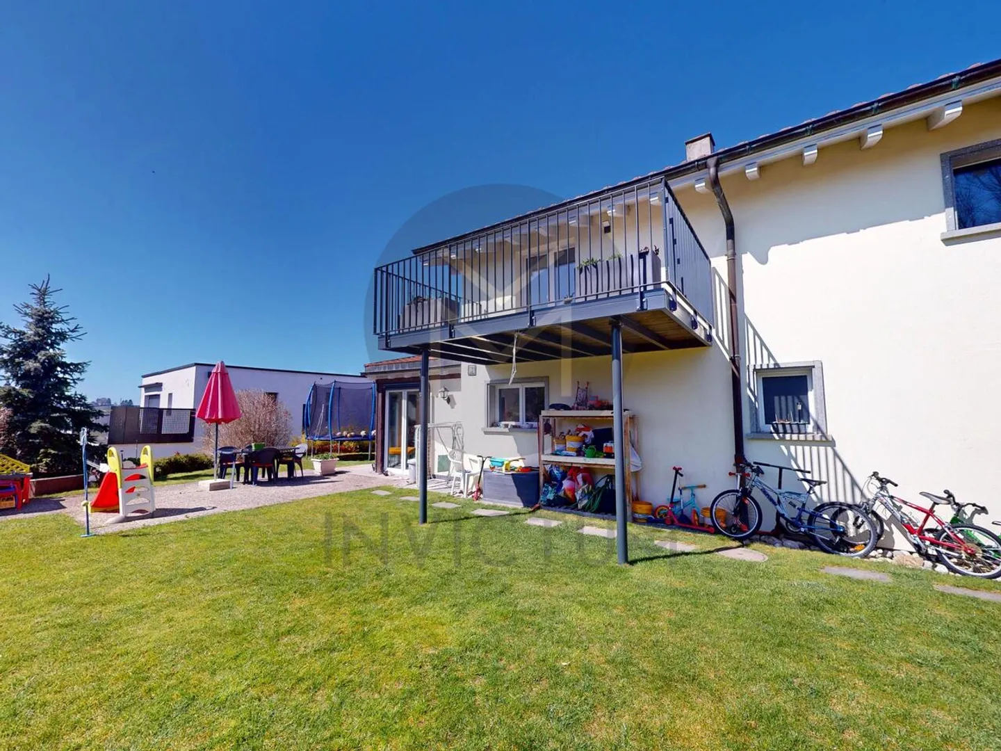 Charmant appartement de 5.5 pièces avec jardin privé de 168m2 - Photo 6 sur 15