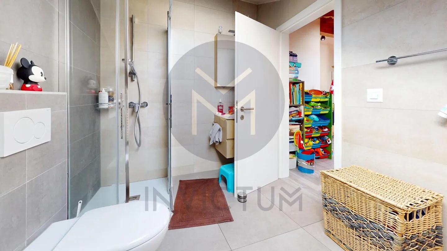 Charmant appartement de 5.5 pièces avec jardin privé de 168m2 - Photo 13 sur 15