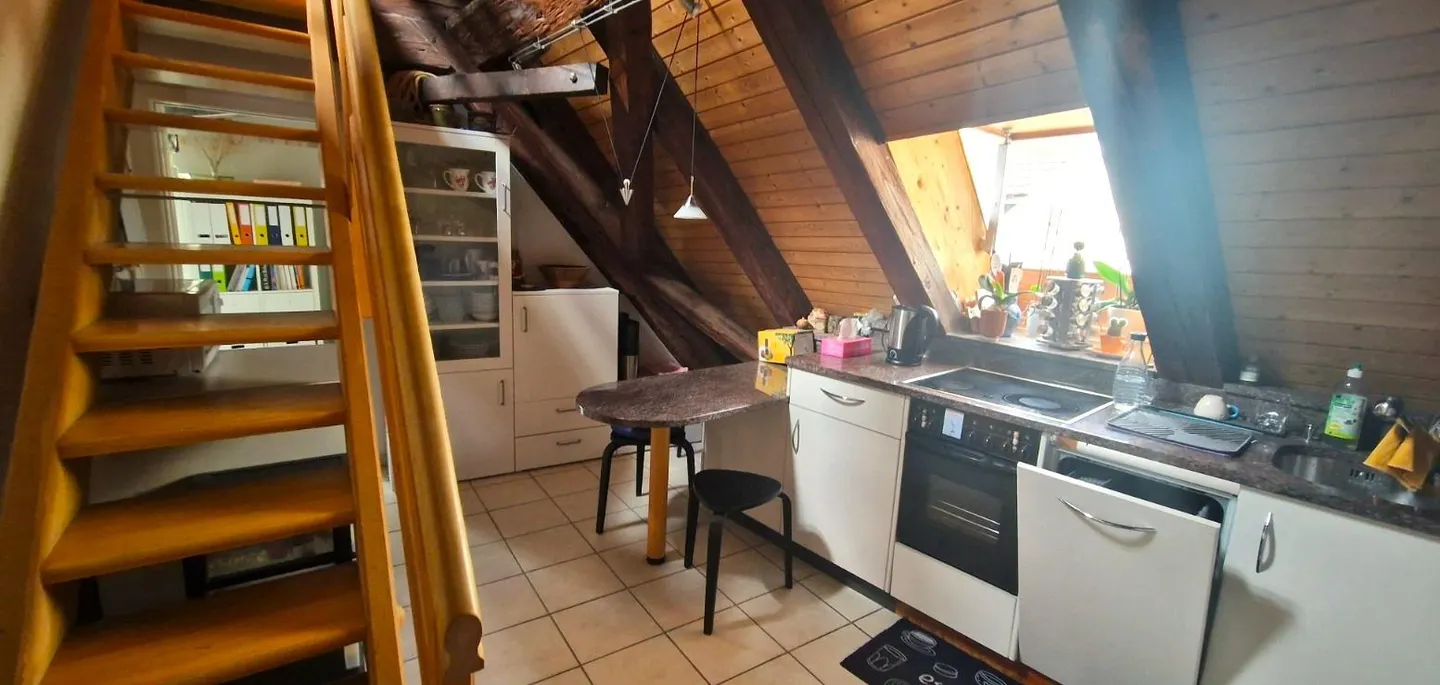 Charmante Attikawohnung mit Galerie - Foto 11 von 14