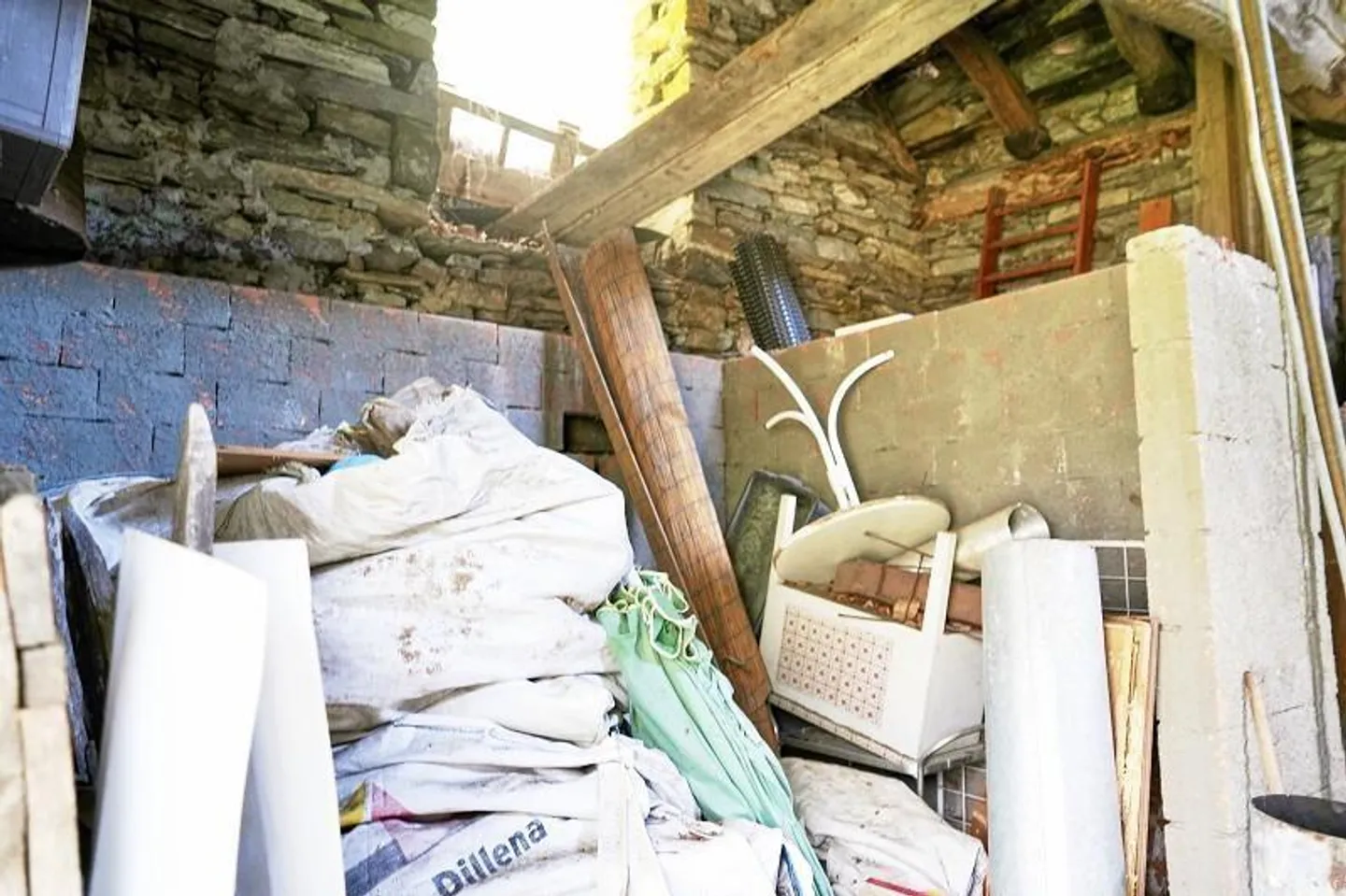 Rustico di 3 stanze da ristrutturare con giardino, molto tranquillo e soleggiato - Foto 6 di 22